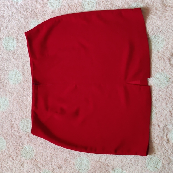Briggs size 16 red pencil skirt - Picture 2 of 3